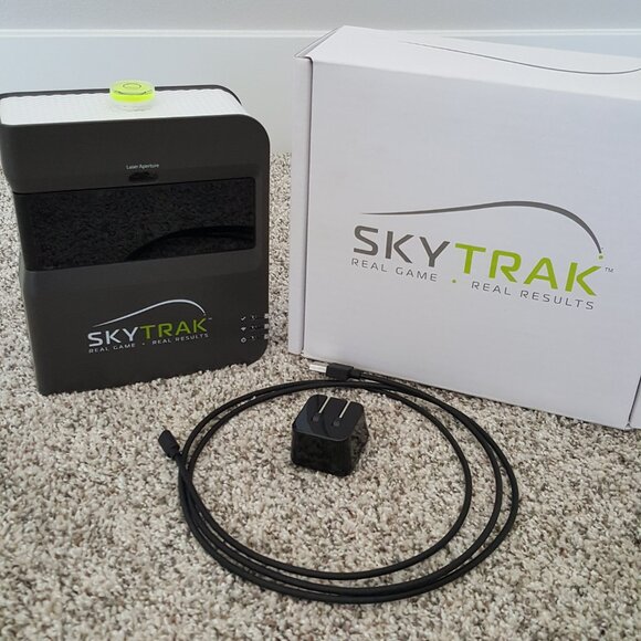 SKYTRAK Launch Monitor - Golf Simulator + Metal Protective Case Housing - Picture 1 of 13